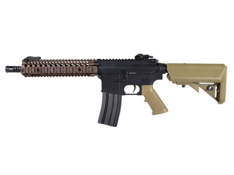 Golden Eagle M4 RIS AEG (Metal - Mosfet - Tan - EFB6593T)